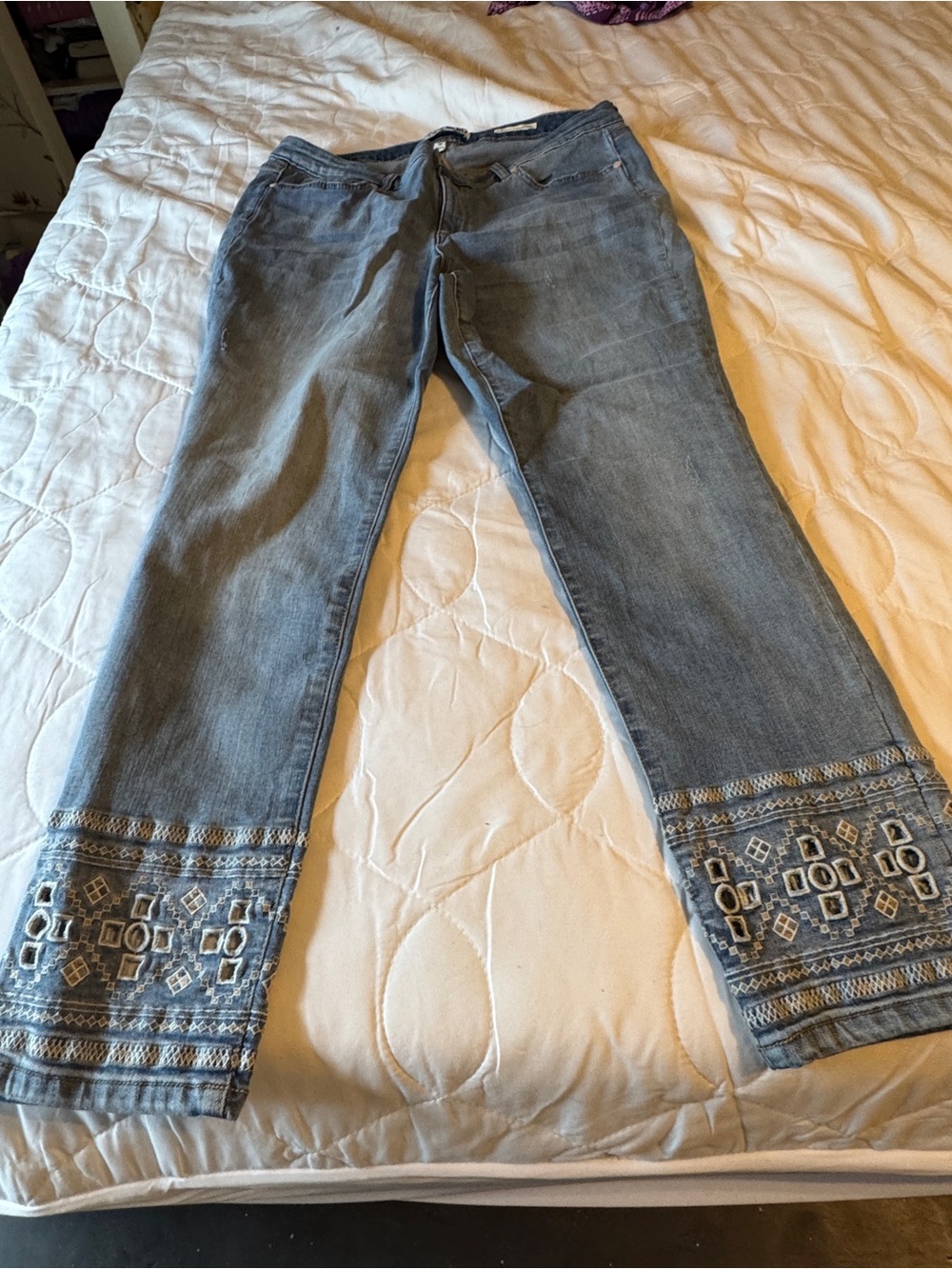 Code Bleu Light Blue Cropped Jeans with Embroidered Hem